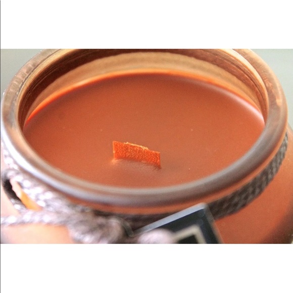 DW HOME CANDLE TOASTED HAZELNUT WOOD WICK SCENTED NEW - Picture 2 of 3